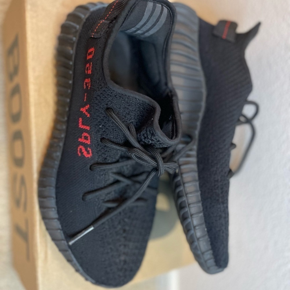 MENS YEEZY BOOST 350 BLACK SHOES SIZE 6.5​​​​​​​​ - Picture 8 of 10